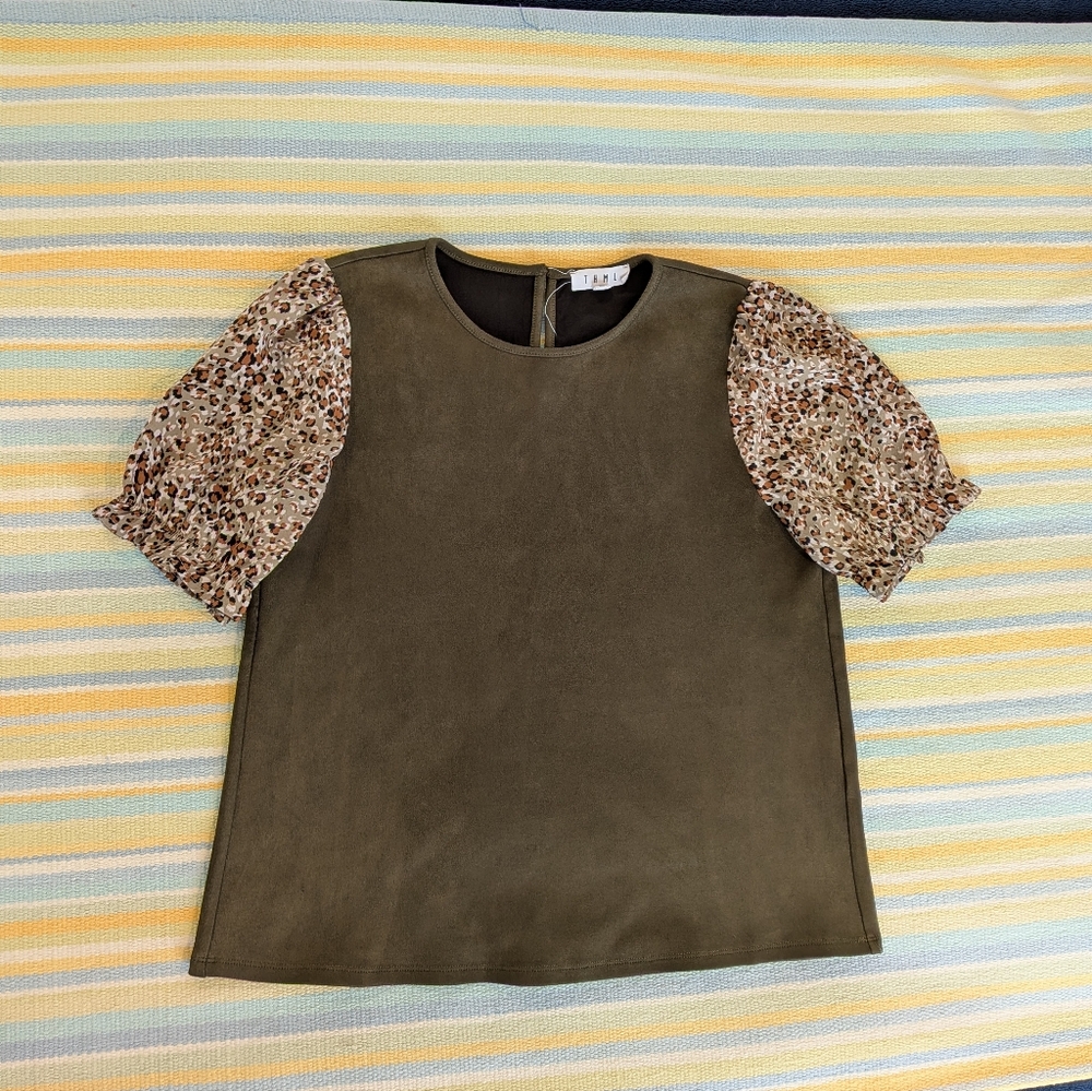 ⭐ THML Faux Hunter Green Suede With Animal Print Sleeves Medium - Picture 2 of 8